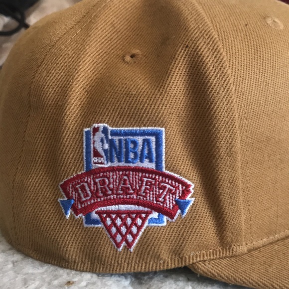 Bulls fitted (wheat) - Picture 2 of 5